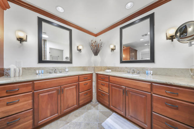 76570 Hollyhock Drive, Palm Desert CA: https://media.crmls.org/mediaz/f0c98de9-46e5-4c93-9594-973151a89bce.jpg