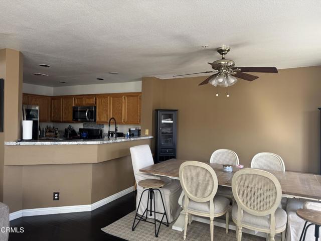 Detail Gallery Image 10 of 43 For 1174 Oyster Pl #15,  Oxnard,  CA 93030 - 4 Beds | 2/1 Baths