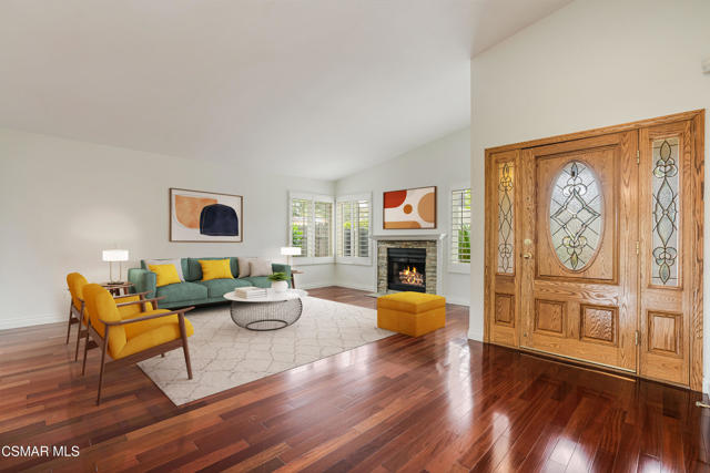 2152 Coalfax Court, Thousand Oaks CA: https://media.crmls.org/mediaz/f0ca52b5-de5b-4062-a313-d319d1c992b8.jpg