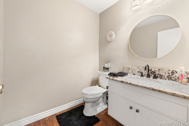 24231 Robledo, Mission Viejo CA: https://media.crmls.org/mediaz/f0ca8e36-0ed8-4fb9-971d-e3512d300241.jpg