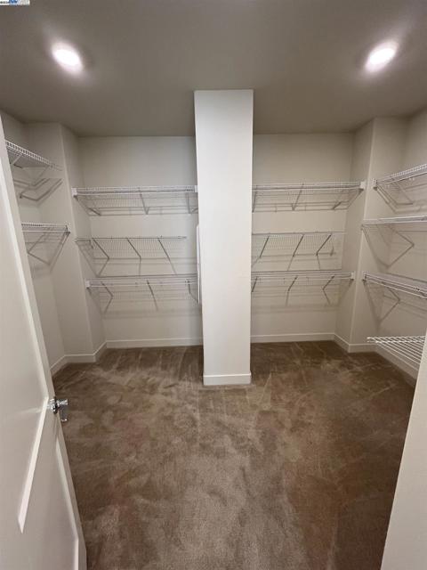 17659 Whisper Ln, Castro Valley CA: https://media.crmls.org/mediaz/f0cb158d-17d9-4d08-a64a-581064ea7135.jpg