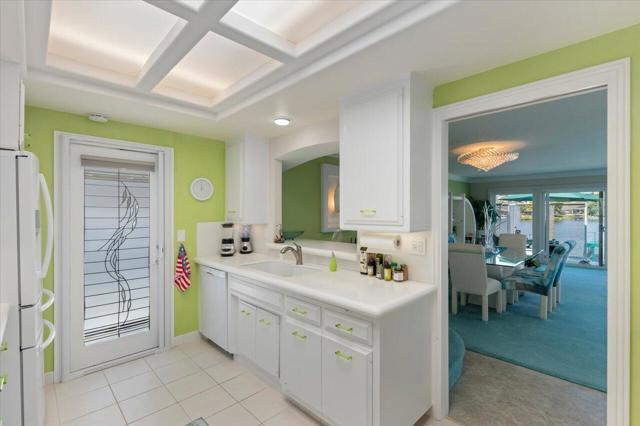1462 La Loma Drive, San Marcos CA: https://media.crmls.org/mediaz/f0cb9191-6fc1-4111-9e6a-b87bba0ddb12.jpg
