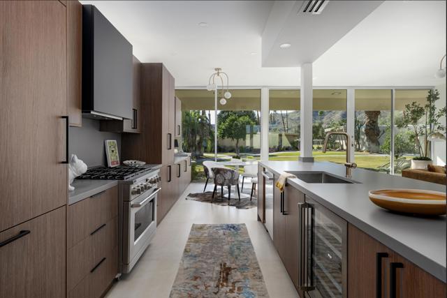 139 Desert Lakes Drive, Palm Springs CA: https://media.crmls.org/mediaz/f0cd6946-fe31-4fe2-b193-d7a894ec8158.jpg