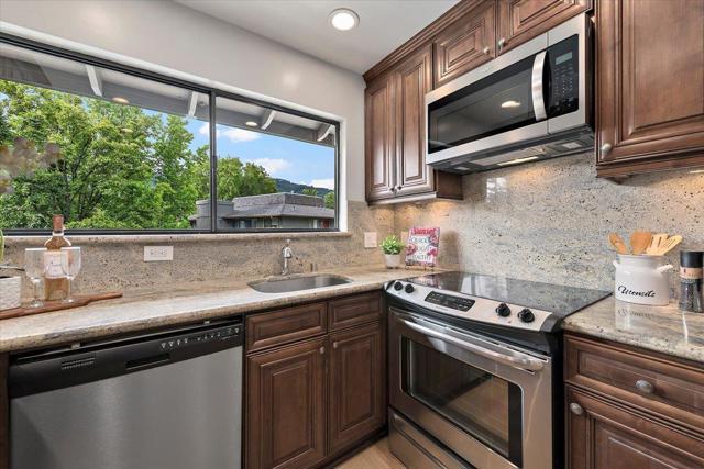 14357 Saratoga Avenue, Saratoga CA: https://media.crmls.org/mediaz/f0ce6ddb-f145-4ecb-8ade-693cc4b83898.jpg