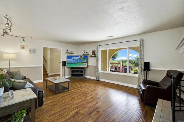 Detail Gallery Image 8 of 74 For 1222 Sheridan Ave, Escondido,  CA 92027 - 3 Beds | 2 Baths