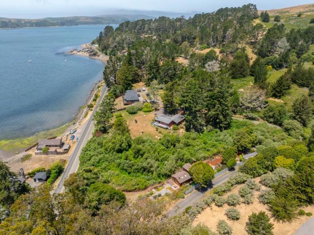 18050 Highway 1,  CA: https://media.crmls.org/mediaz/f0cf4c69-210f-4f14-afcf-e21e374a00e9.jpg
