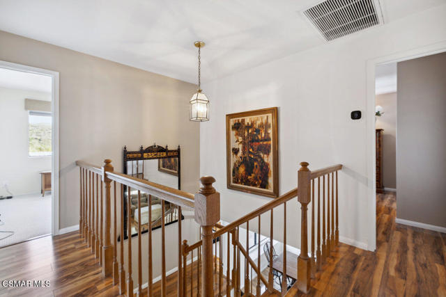 6690 Oak Springs Drive, Oak Park CA: https://media.crmls.org/mediaz/f0d0797c-340c-44fb-aac1-2fed7b7e33a4.jpg