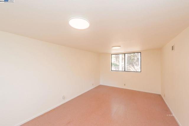 121 Mountain Aire Ln, Trinity Center CA: https://media.crmls.org/mediaz/f0d07c70-db20-4e32-9079-a723088b0a26.jpg