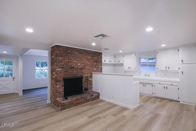 Detail Gallery Image 6 of 29 For 6429 Creemore Ln, Tujunga,  CA 91042 - 3 Beds | 2/1 Baths