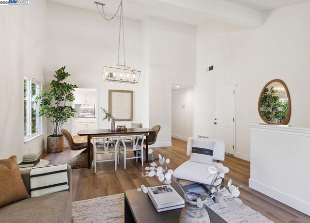 2485 Talavera Dr, San Ramon CA: https://media.crmls.org/mediaz/f0d214e7-e6c0-47e2-ae90-e8f5bf9ccfeb.jpg
