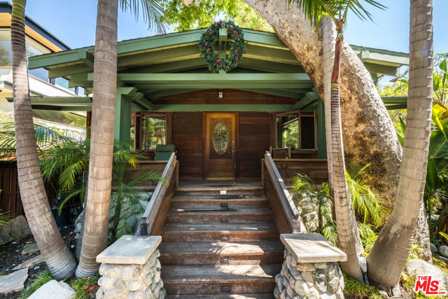454 E Rustic Road, Santa Monica CA: https://media.crmls.org/mediaz/f0d2260f-c9bc-43a8-9e48-2a256c5d1b10.jpg