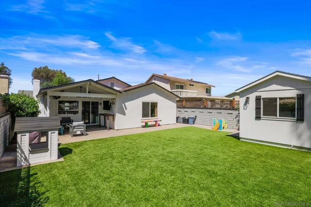 22642 Via Santiago, Mission Viejo CA: https://media.crmls.org/mediaz/f0d24e24-0f82-4530-bbf8-c92c76277109.jpg
