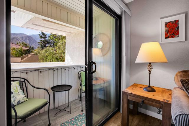 675 N Los Felices W Circle, Palm Springs CA: https://media.crmls.org/mediaz/f0d3d634-6b93-4ffc-8793-c5aafae7a44f.jpg