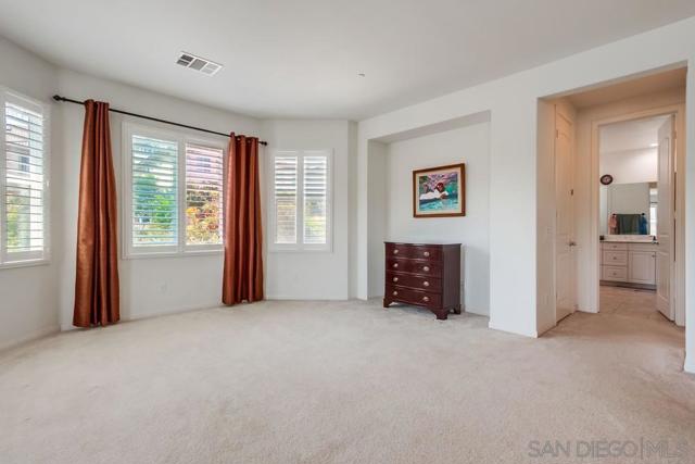908 Hydra Ct, San Marcos CA: https://media.crmls.org/mediaz/f0d4ad6e-6cad-4cb1-8f8a-5fe517581558.jpg