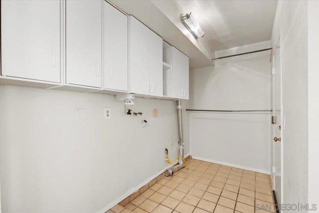 5356 Malcolm St, Oceanside CA: https://media.crmls.org/mediaz/f0d53012-eaae-4950-a32c-b3460b6f2508.jpg