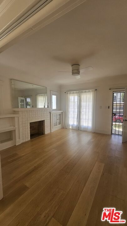 1034 N Kenmore Avenue, Los Angeles CA: https://media.crmls.org/mediaz/f0d5497e-a526-44ca-b1b7-085a088eab64.jpg