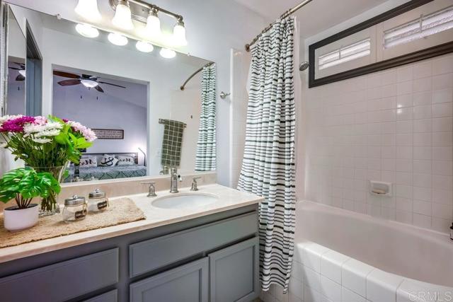 39685 ALMANSA, Murrieta CA: https://media.crmls.org/mediaz/f0d5fdd7-b52e-4071-a6c3-dba1b89adf93.jpg