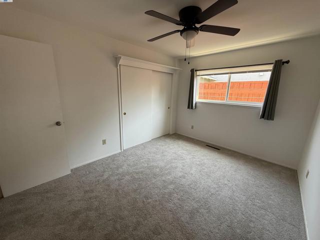 1047 Innsbruck St, Livermore CA: https://media.crmls.org/mediaz/f0d668ed-6fba-472a-a343-23505a3bd15a.jpg