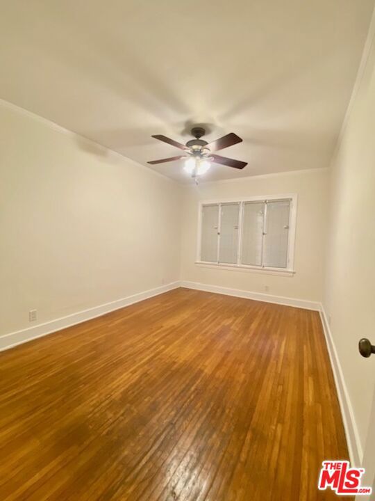 1040 N Sweetzer Avenue, West Hollywood CA: https://media.crmls.org/mediaz/f0d68caa-9f87-424e-ae84-3641499d098b.jpg