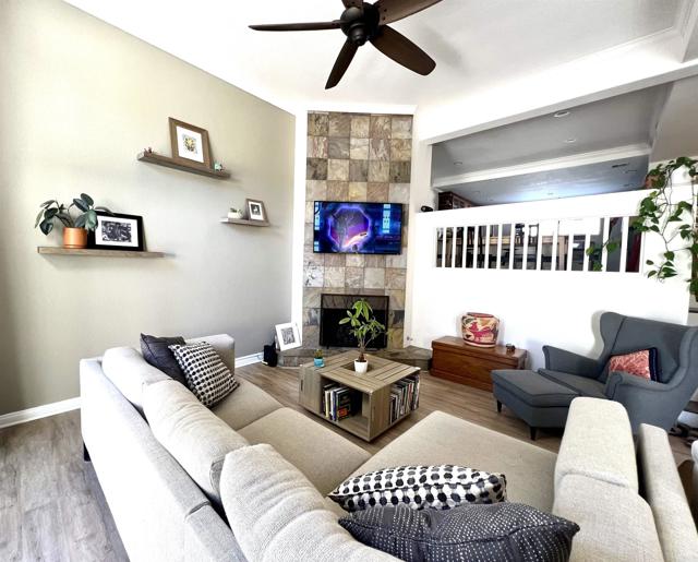 6755 Caminito Del Greco, San Diego CA: https://media.crmls.org/mediaz/f0d71e85-6424-43ee-815b-70c0e52bd3cb.jpg