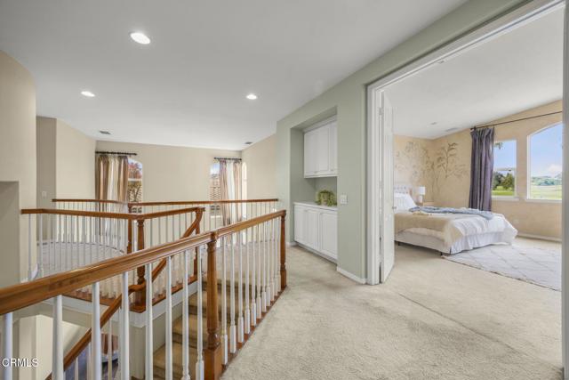 741 Sterling Hills Drive, Camarillo CA: https://media.crmls.org/mediaz/f0d7247f-a308-48c9-8783-e70b25ff595e.jpg
