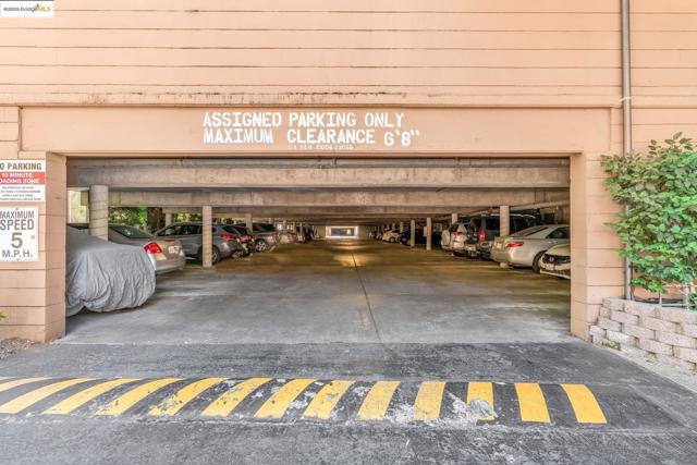 470 N N Civic Drive, Walnut Creek CA: https://media.crmls.org/mediaz/f0d7aaee-8938-47f5-a792-20ac98d6ff3c.jpg