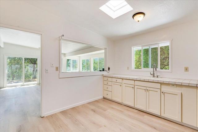 47292 Arroyo Seco Road, Greenfield CA: https://media.crmls.org/mediaz/f0d7e3f2-a03f-4c08-aa0c-fcd0cd75e1c8.jpg
