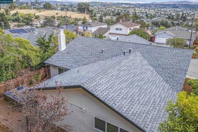 16639 Selby Dr, Castro Valley CA: https://media.crmls.org/mediaz/f0d7f017-84db-402b-b6d9-6b89065b35db.jpg