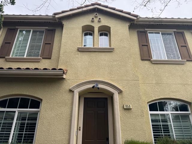 7950 English Oak Circle, Gilroy CA: https://media.crmls.org/mediaz/f0d7f5ba-3896-43f0-95bb-7299d0799984.jpg