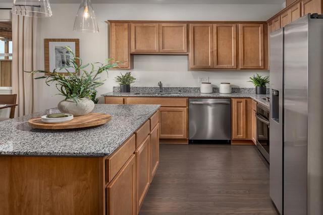 350 Golden Cloud Avenue, Hollister CA: https://media.crmls.org/mediaz/f0d8876d-fbb3-4dd3-b377-df23fc5c6d11.jpg