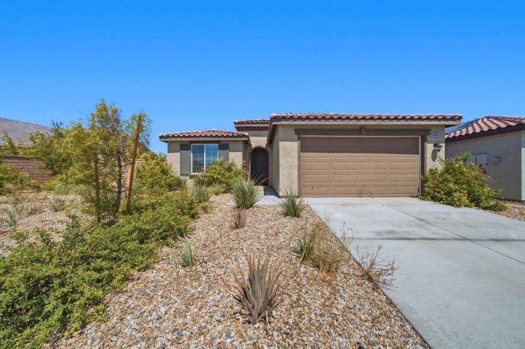 43835 Mezzelune Way