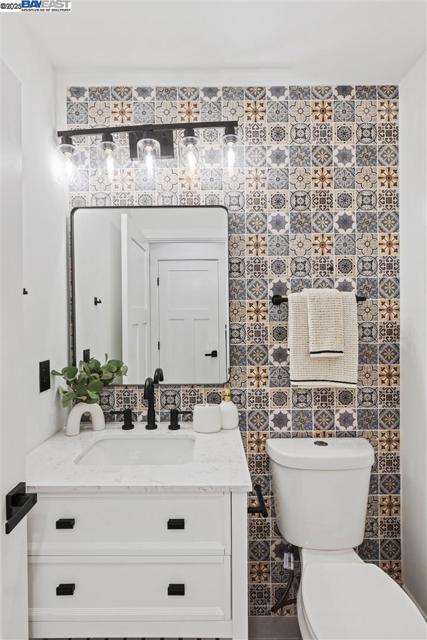 2656 Hilton St, Union City CA: https://media.crmls.org/mediaz/f0d91891-9f9a-4102-9149-4c6d8cf0fe59.jpg