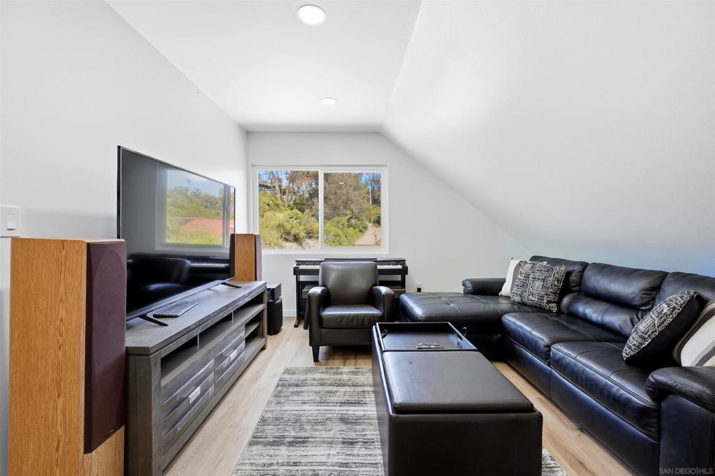 5476 Maisel Way - photo 16