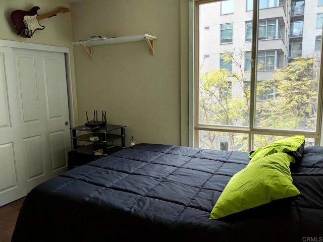 1501 Front Street, San Diego CA: https://media.crmls.org/mediaz/f0da97e9-1cfd-4fe5-8871-eb7afc13ce5a.jpg