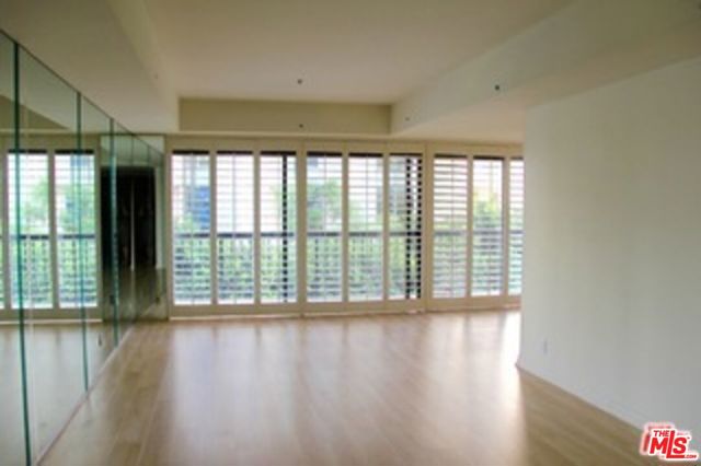 10790 Wilshire Boulevard, Los Angeles CA: https://media.crmls.org/mediaz/f0dad0c4-c956-49e9-908a-b6a3a25b84c9.jpg