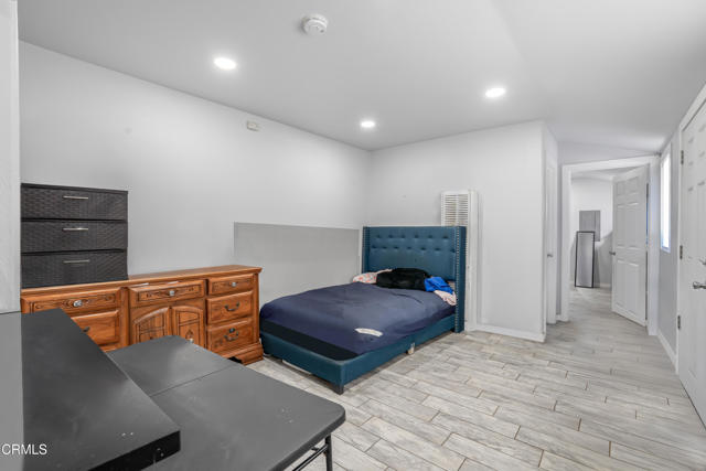 136 N Garfield Avenue, Oxnard CA: https://media.crmls.org/mediaz/f0dc5e00-1783-47d3-9f93-b6106c751b34.jpg