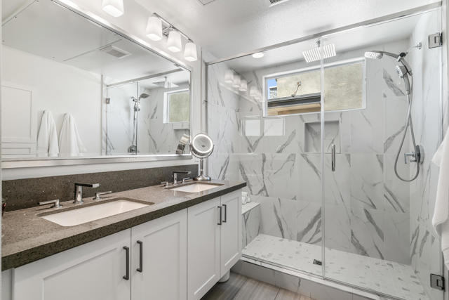 176 Vibe Way, Palm Springs CA: https://media.crmls.org/mediaz/f0dcd901-994f-498c-90cb-d9bde1b209b0.jpg