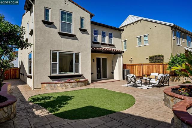 2371 Magnolia Bridge Dr, San Ramon CA: https://media.crmls.org/mediaz/f0dd0072-1c4d-4d33-8538-4b06ee588db6.jpg