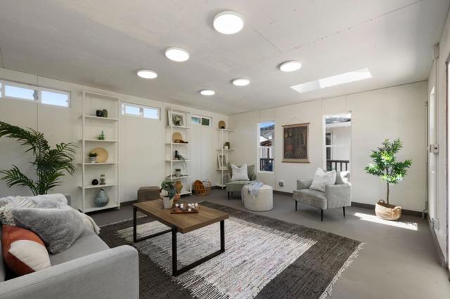934 Hickory Way, Fremont CA: https://media.crmls.org/mediaz/f0dd13a1-a4e3-432a-9e72-ddcbc08c1e29.jpg