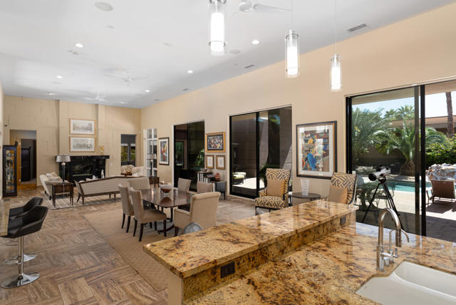 463 Lautner Lane, Palm Springs CA: https://media.crmls.org/mediaz/f0ddde54-dbba-4d1f-be2a-93af5173e762.jpg