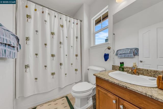 630 Oscar St, Vallejo CA: https://media.crmls.org/mediaz/f0dde196-705b-46f5-beaa-4b47773ada28.jpg