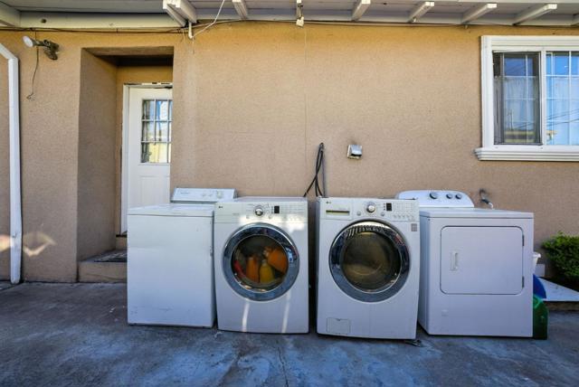 842 E Julian Street, San Jose CA: https://media.crmls.org/mediaz/f0de1348-8404-496f-a8e4-c2fa883a47fb.jpg