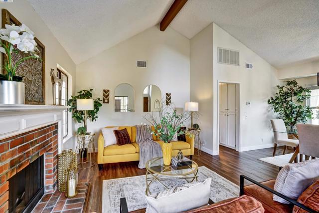 2513 Galleon Place, San Leandro CA: https://media.crmls.org/mediaz/f0de7442-f7cc-4a49-ba2d-b411e106e732.jpg