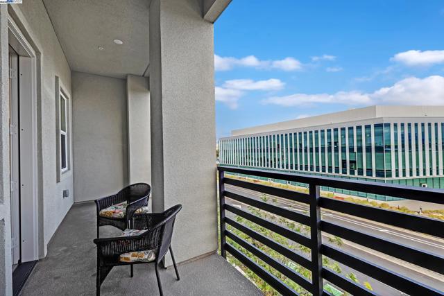 5394 Arnold Rd, Dublin CA: https://media.crmls.org/mediaz/f0deabad-663a-45b8-97ec-6fa2991cbc0d.jpg