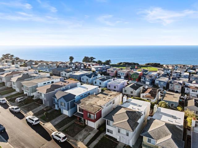 64 Crestview Avenue, Daly City CA: https://media.crmls.org/mediaz/f0df6b3c-eda7-457d-8ebb-e79c0ff3c37b.jpg