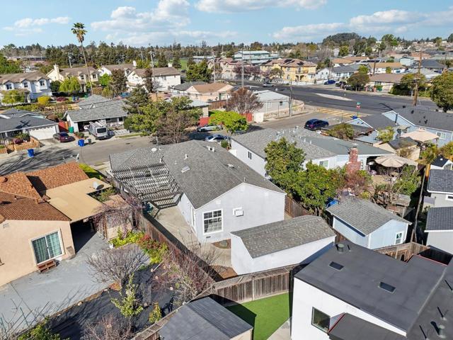 28250 Pacific Street, Hayward CA: https://media.crmls.org/mediaz/f0df89ab-cb50-470e-9cea-29d36e5e0aa0.jpg