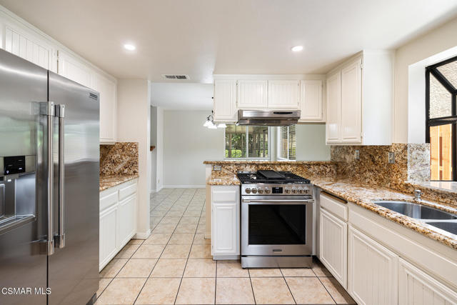 5813 Cochran Street, Simi Valley CA: https://media.crmls.org/mediaz/f0dfaeb0-baff-4fc6-a1bc-0bdfbe17ea84.jpg