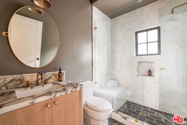 2455 23rd Street, Santa Monica CA: https://media.crmls.org/mediaz/f0dfd152-4cd8-4d17-bb9c-ae9ccd52d5f3.jpg