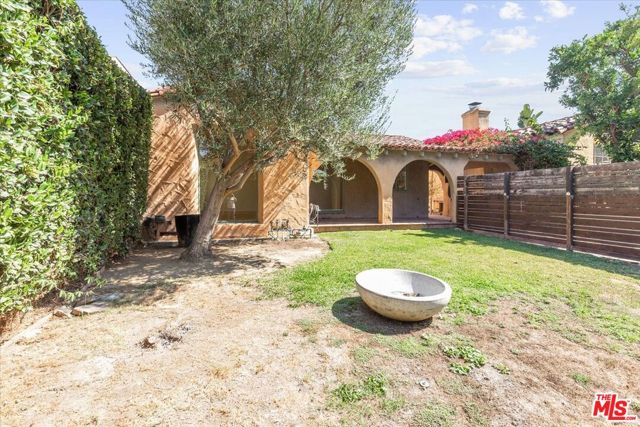 3707 Edenhurst Avenue, Los Angeles CA: https://media.crmls.org/mediaz/f0e0e997-edb9-419a-8a6b-e3839c4f62cb.jpg