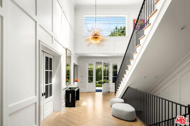 1943 Mandeville Canyon Road, Los Angeles CA: https://media.crmls.org/mediaz/f0e13878-ff05-41e5-86f4-8770eaa403e0.jpg